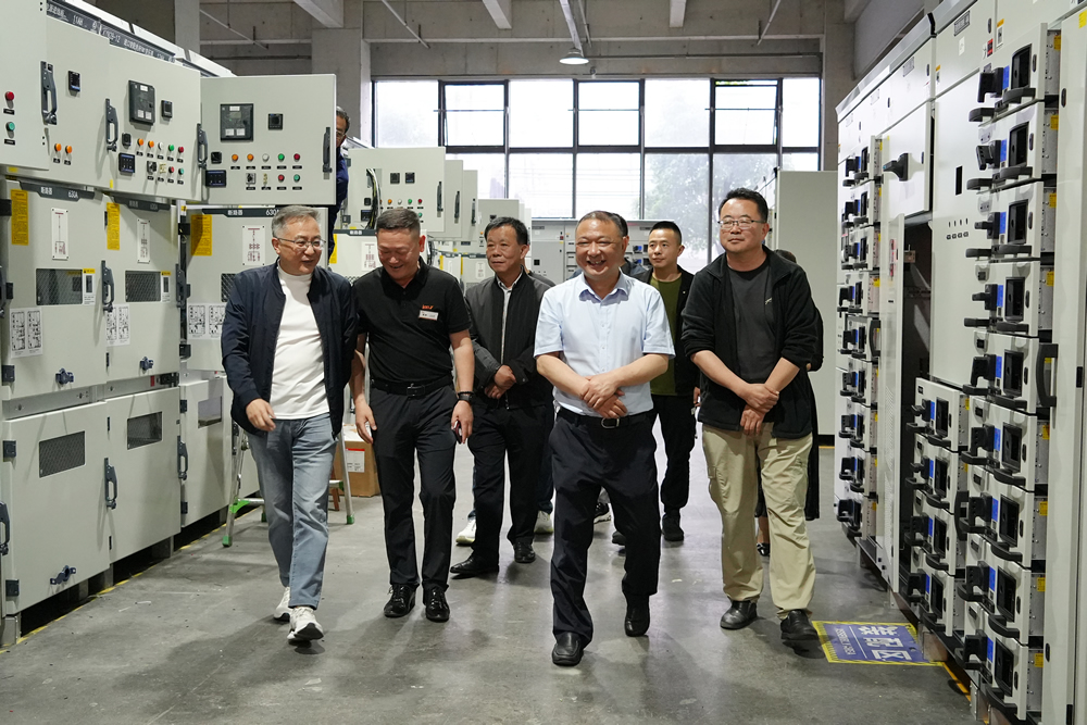 東至縣委常委、政法書記一行蒞臨我司參觀考察